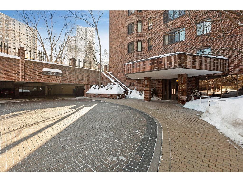 1235 Yale Place #908 Minneapolis MN 55403 7010709 image61