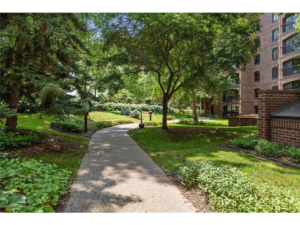 1235 Yale Place #908 Minneapolis MN 55403 7010709 image69