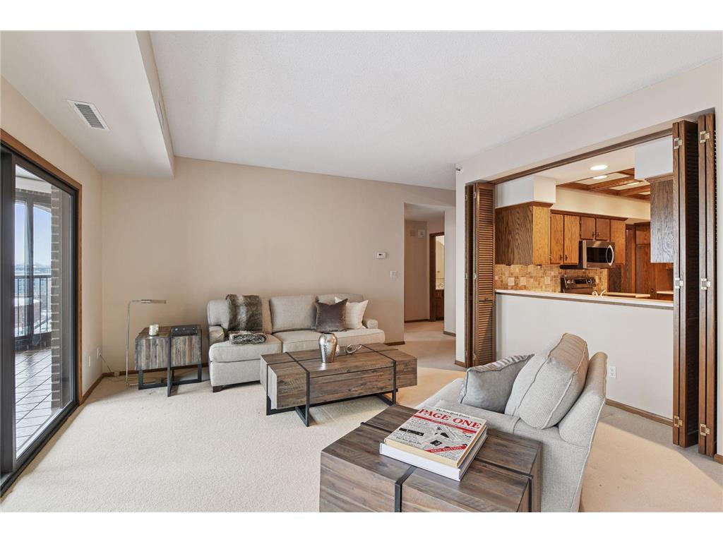 1235 Yale Place #908 Minneapolis MN 55403 7010709 image7