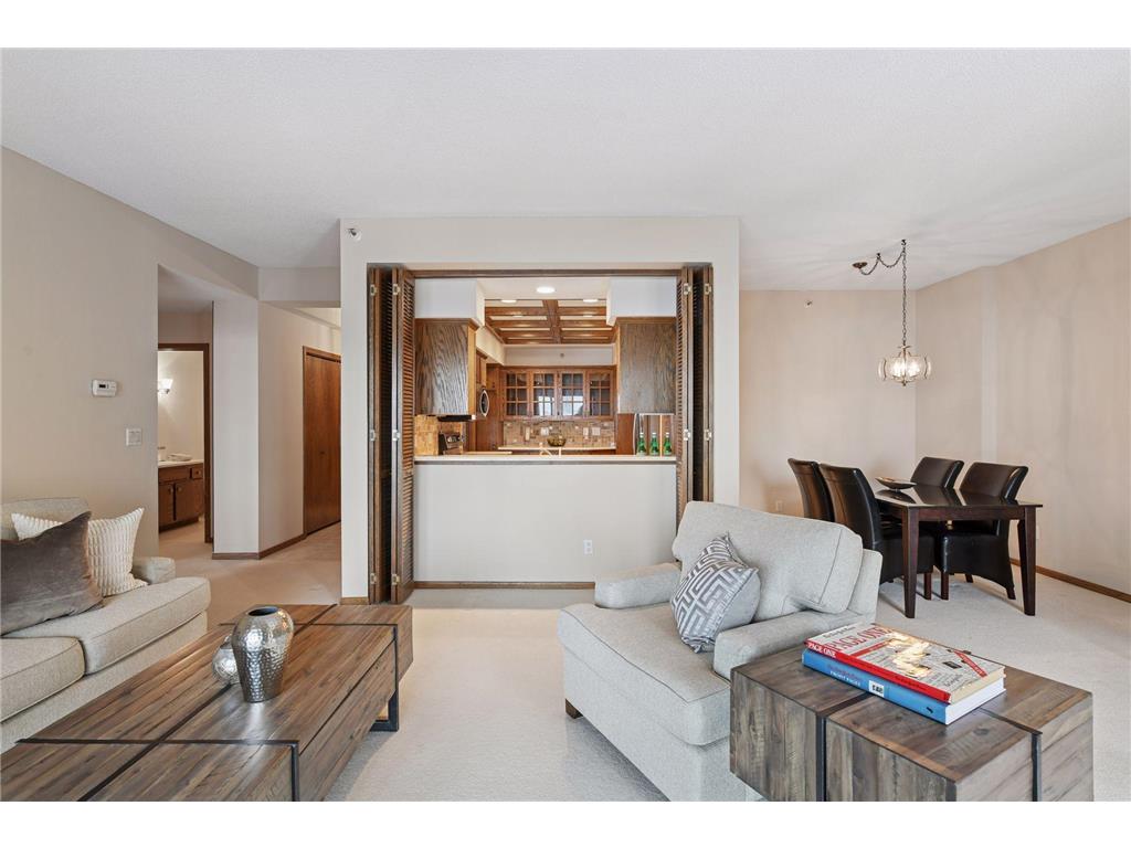 1235 Yale Place #908 Minneapolis MN 55403 7010709 image9