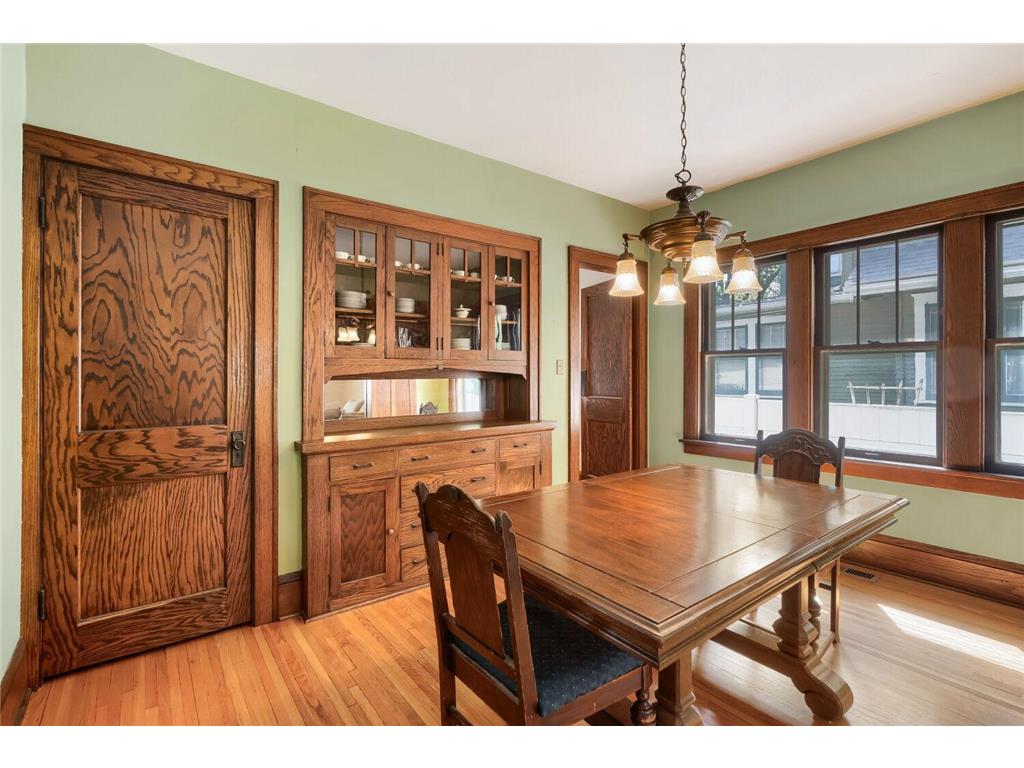 1236 Ashland Avenue Saint Paul MN 55104 7029464 image1