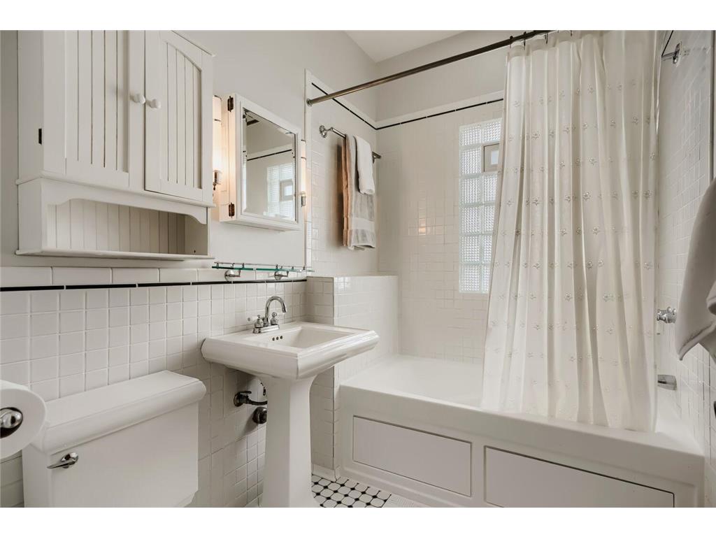 1236 Ashland Avenue Saint Paul MN 55104 7029464 image19
