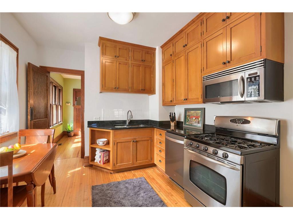 1236 Ashland Avenue Saint Paul MN 55104 7029464 image3