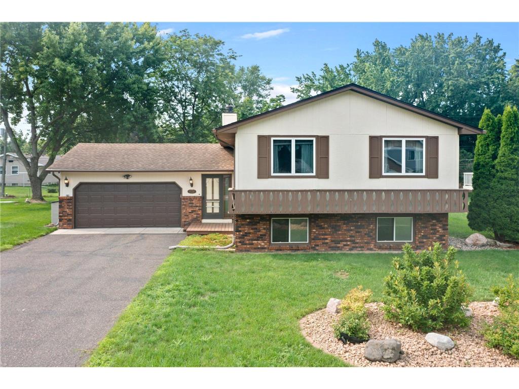 1236 Burke Avenue W Roseville MN 55113 6416086 image1