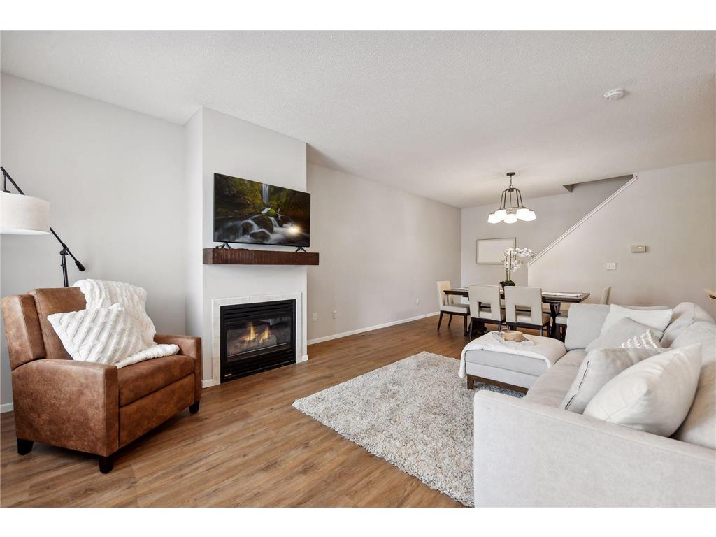 1236 Crystal Place E Chaska MN 55318 6590425 image1