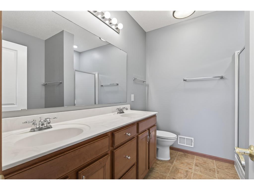 1236 Vernon Drive Carver MN 55315 7074772 image24