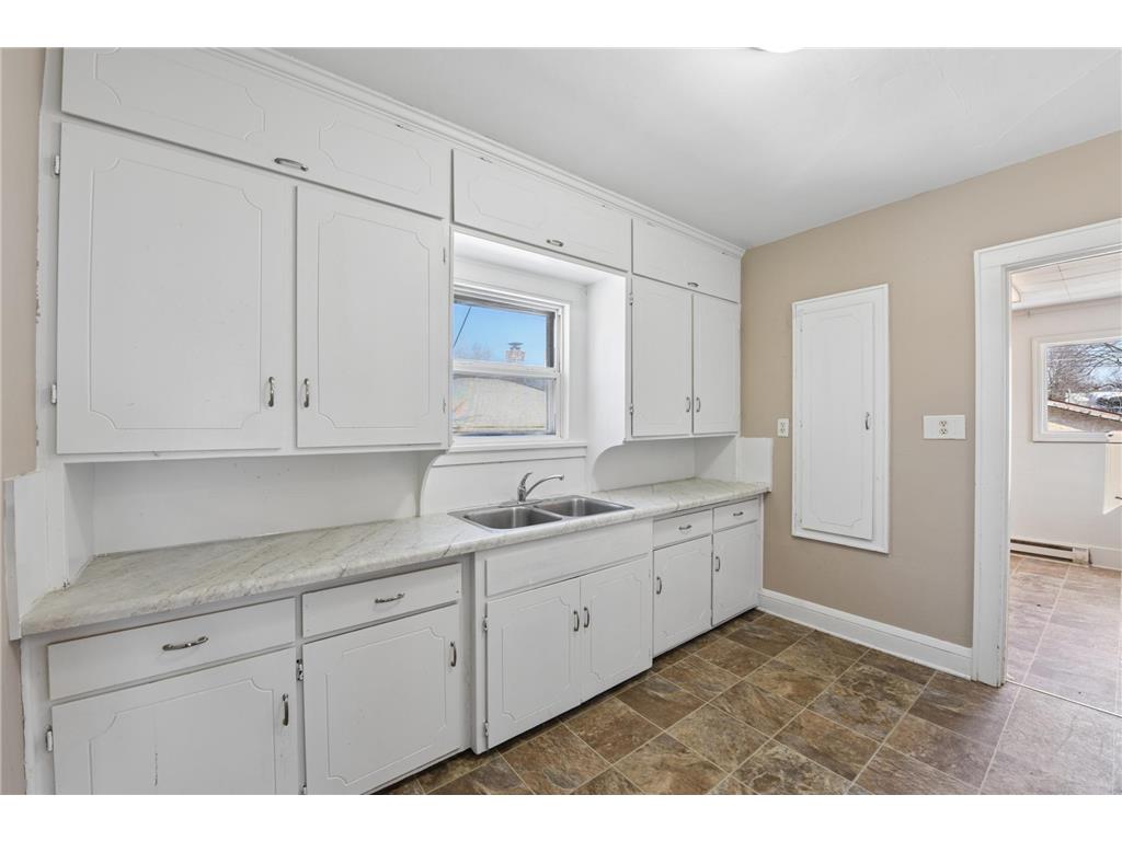 1237 5th Street E Saint Paul MN 55106 7039251 image10