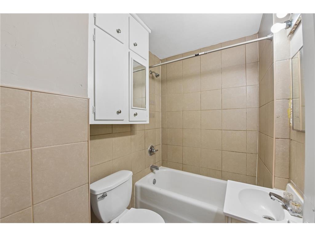 1237 5th Street E Saint Paul MN 55106 7039251 image18