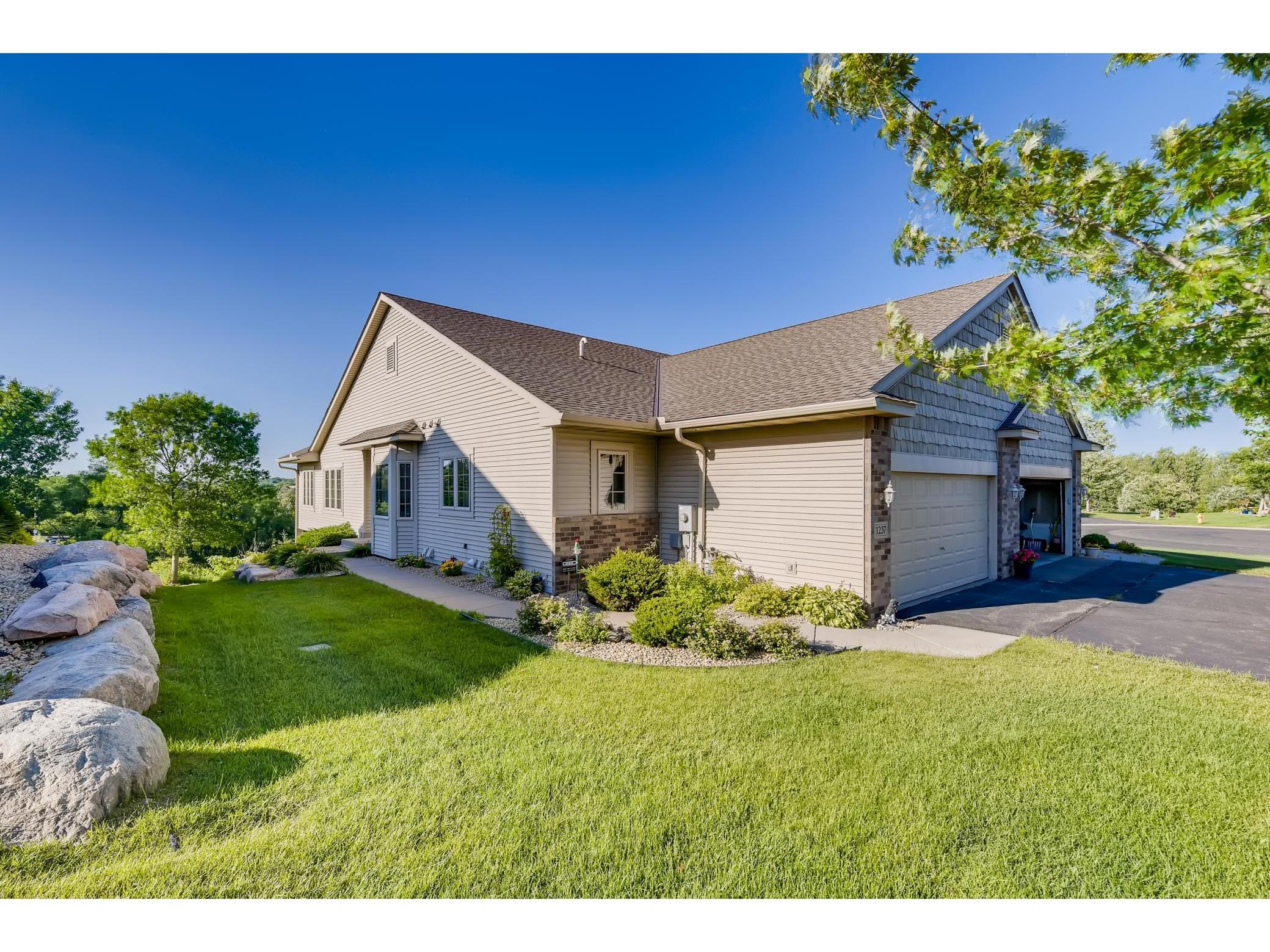 1237 Highridge Court, Maplewood, MN, 55109 MLS 6012585 Edina Realty