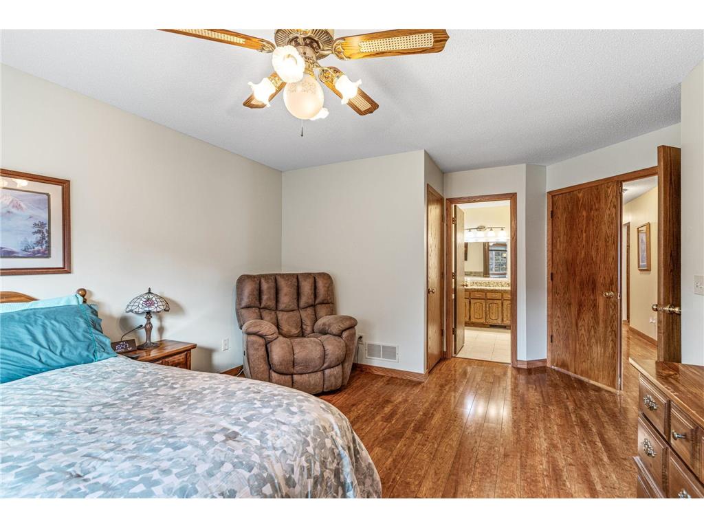 1237 Hilo Avenue N Oakdale MN 55128 7041965 image15
