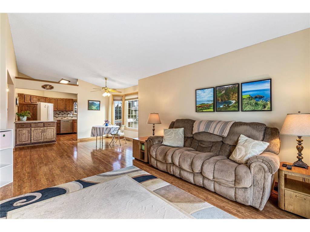 1237 Hilo Avenue N Oakdale MN 55128 7041965 image2