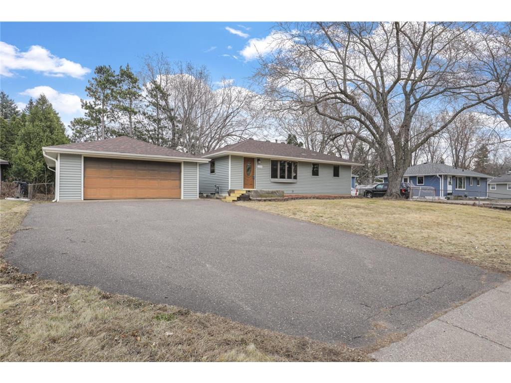 1239 Grospoint Avenue N Oakdale MN 55128 6692530 image1