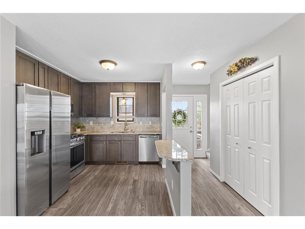 1239 Hillwind Road NE Fridley MN 55432 6694876 image1