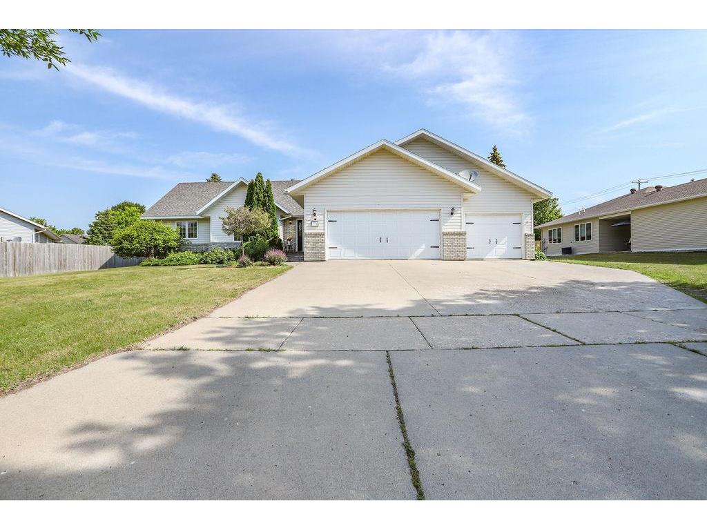 1239 Lilac Avenue Fergus Falls Twp MN 56537 6394235 image1