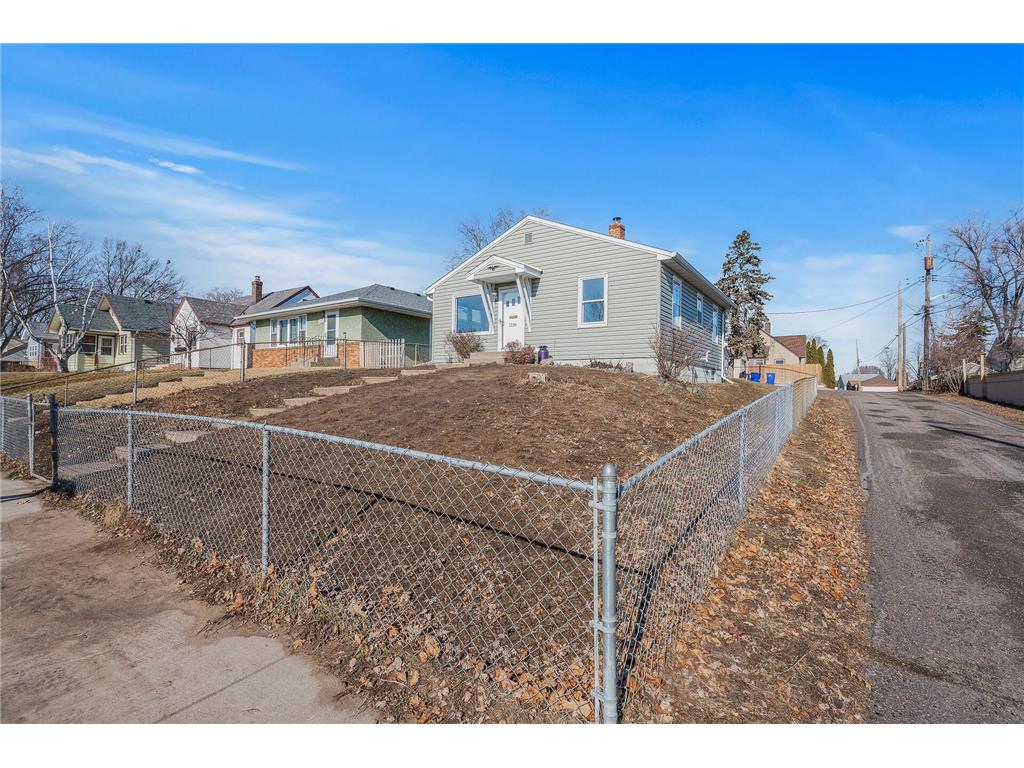 1239 Magnolia Avenue E Saint Paul MN 55106 6489258 image1