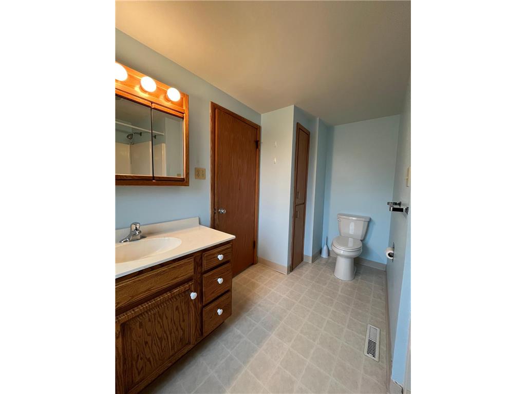 124 2nd Street E Tracy MN 56175 6810638 image23