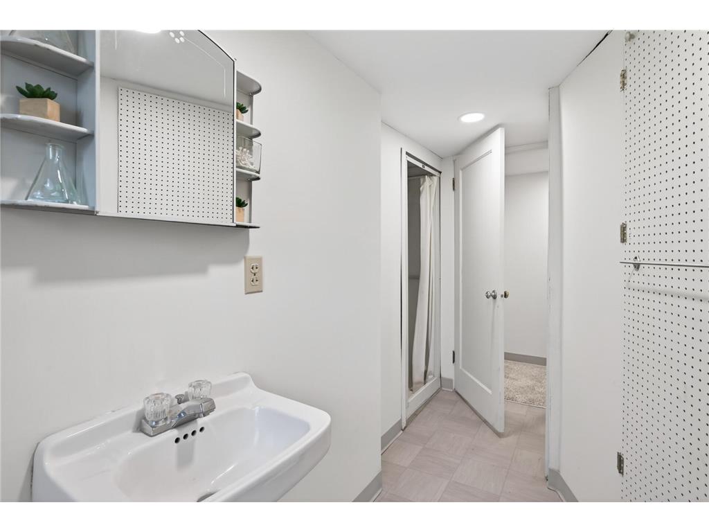 124 Ardmore Drive Golden Valley MN 55422 7017875 image28