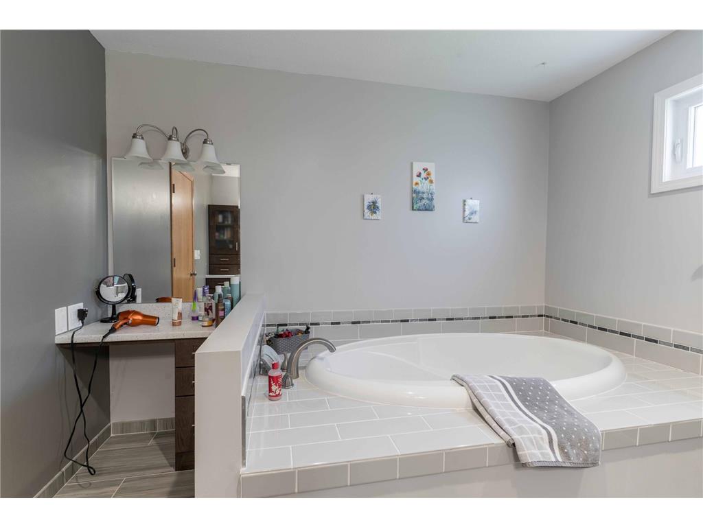 124 Bethesda Street NW Alexandria MN 56308 - Henry 7079030 image29