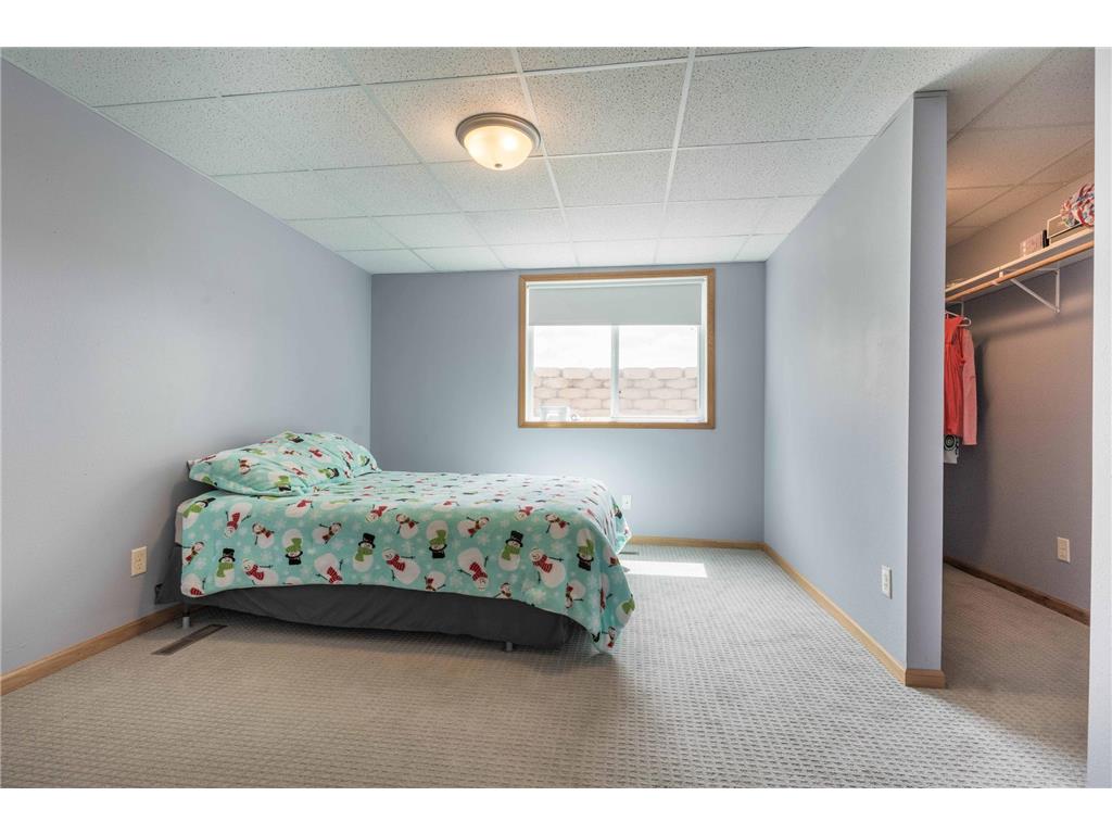 124 Bethesda Street NW Alexandria MN 56308 - Henry 7079030 image35