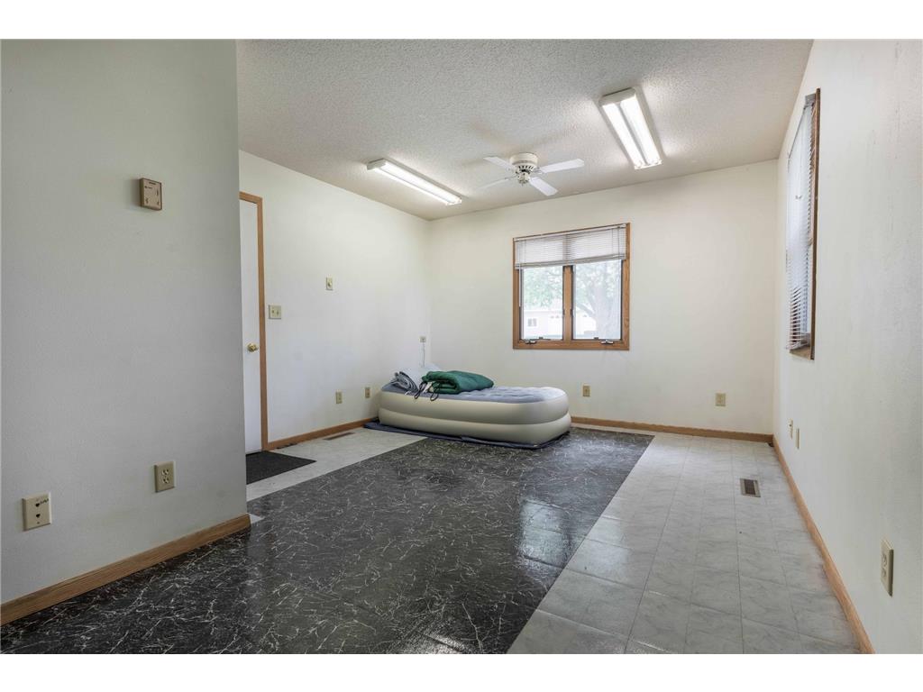 124 Bethesda Street NW Alexandria MN 56308 - Henry 7079030 image38