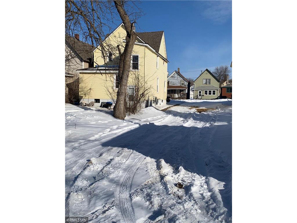 124 E 17th Street Hibbing MN 55746 7032839 image2