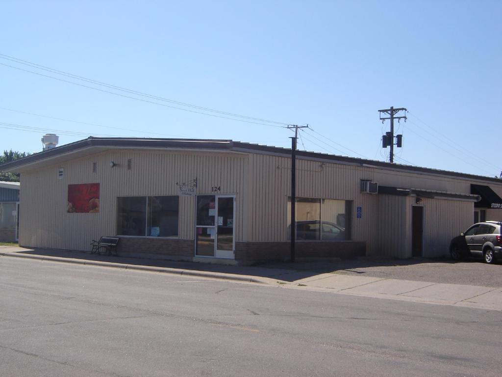 124 E James Street, Paynesville, MN, 56362 MLS 4813324 Edina Realty