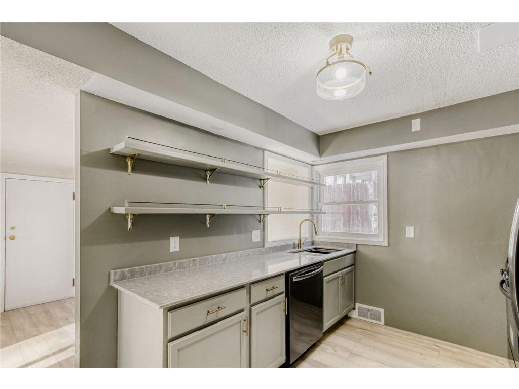 124 King Street W Saint Paul MN 55107 7015040 image10