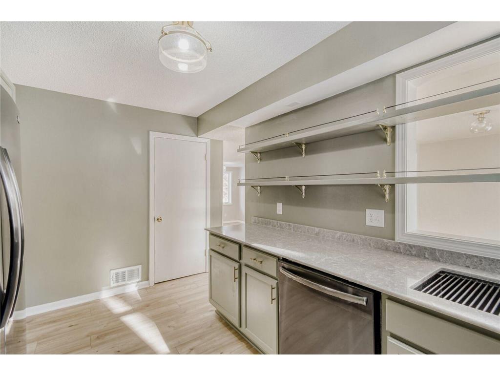 124 King Street W Saint Paul MN 55107 7015040 image11