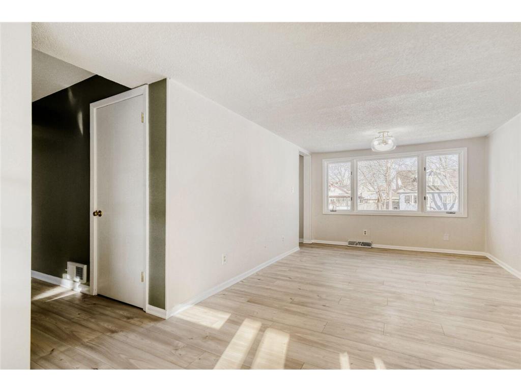 124 King Street W Saint Paul MN 55107 7015040 image8