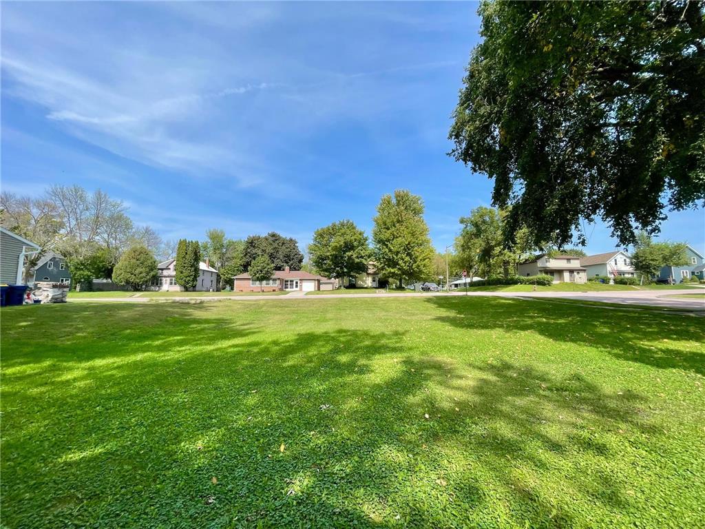 124 N Park Avenue Springfield MN 56087 6788646 image2