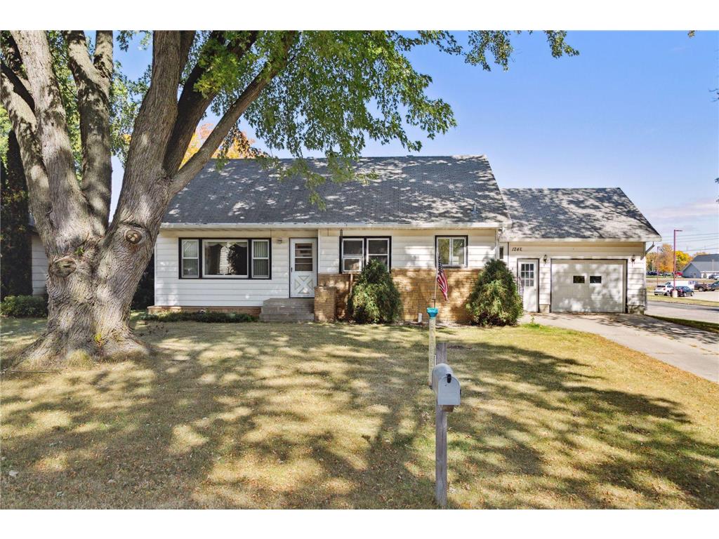 124 Wilson Street E, Norwood Young America, MN 55368 MLS 6266027