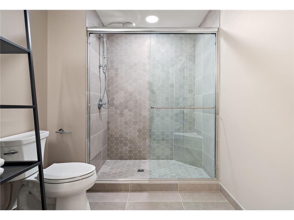 1240 2nd Street S #1226 Minneapolis MN 55415 7014685 image24