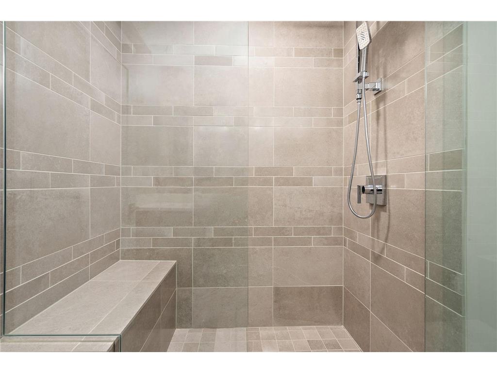 1240 2nd Street S #1226 Minneapolis MN 55415 7014685 image25