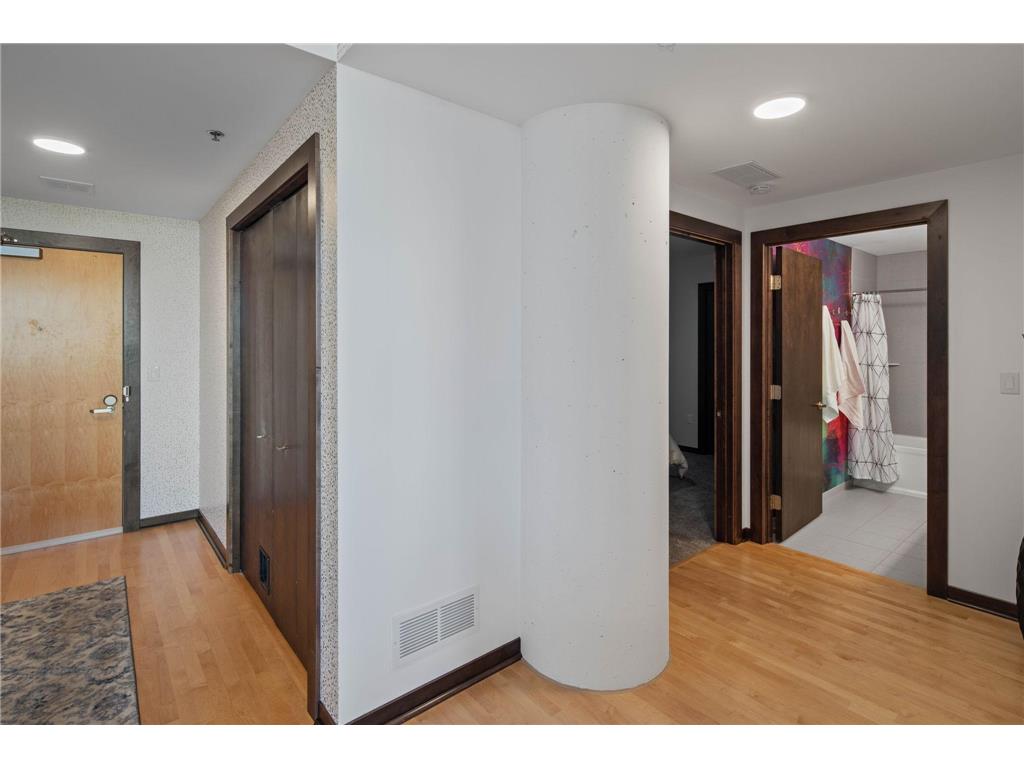 1240 2nd Street S #226 Minneapolis MN 55415 7069074 image34