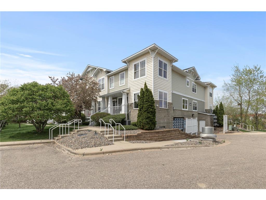 1240 County Road D E #1 Maplewood MN 55109 6523469 image1