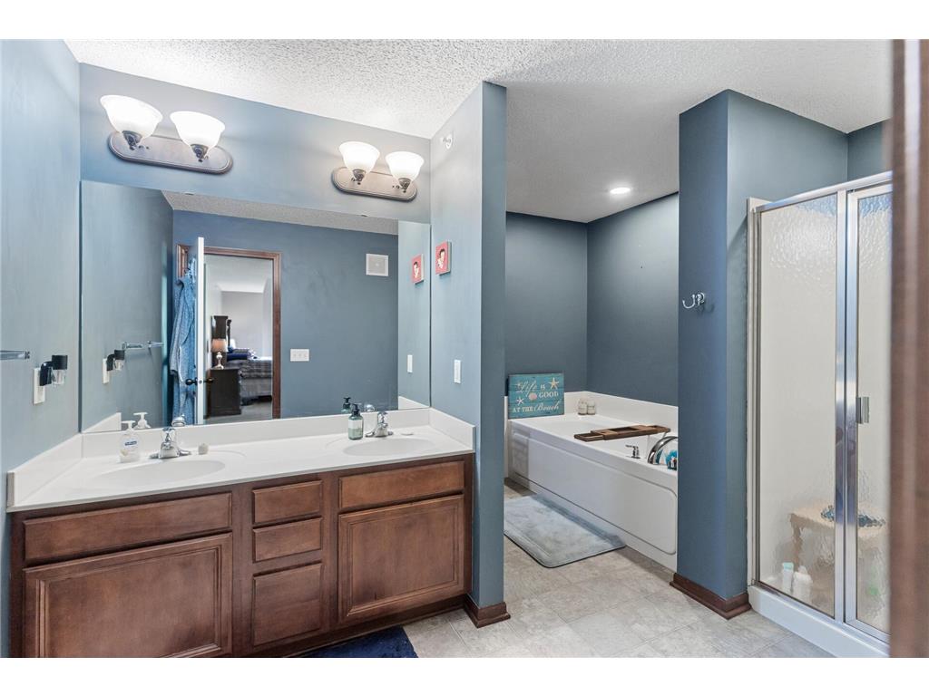 1240 County Road D E #1 Maplewood MN 55109 6523469 image35
