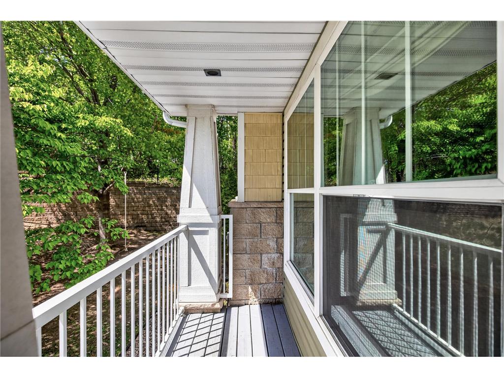 1240 County Road D E #10 Maplewood MN 55109 7072532 image1