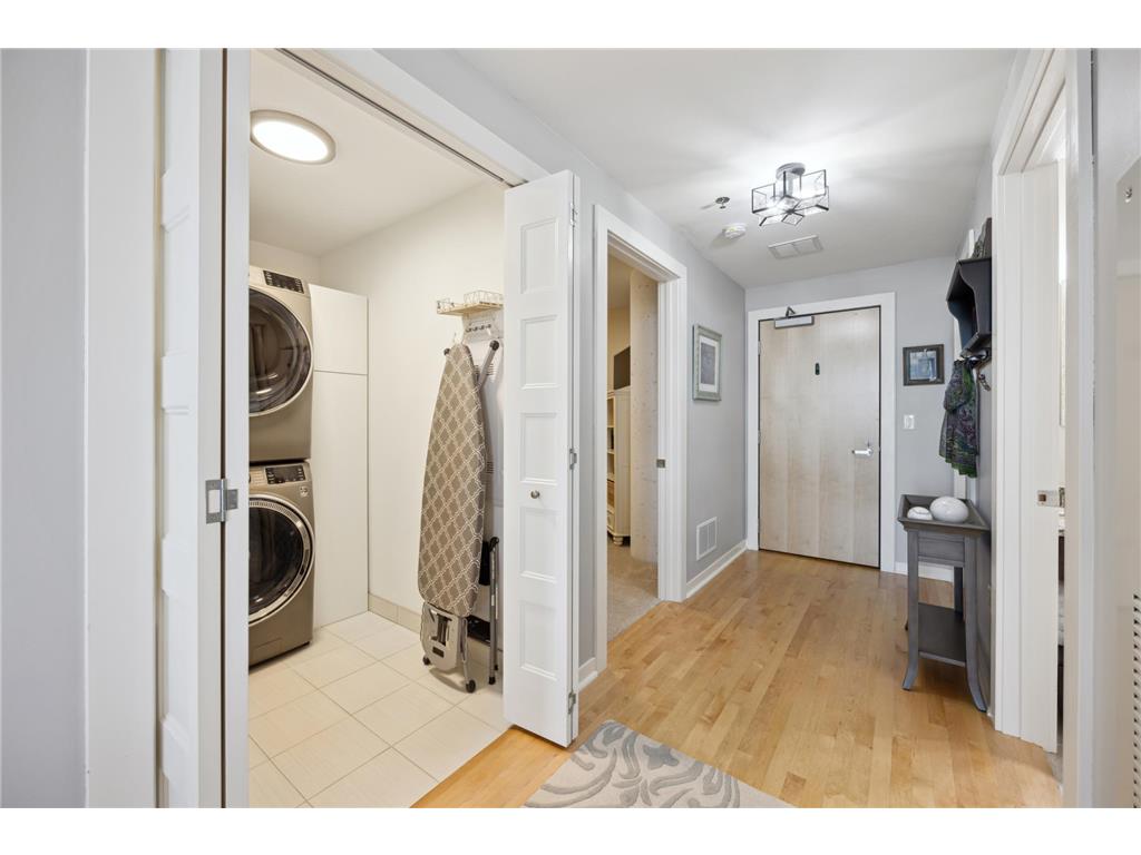 1240 S 2nd Street #1003 Minneapolis MN 55415 6784816 image8