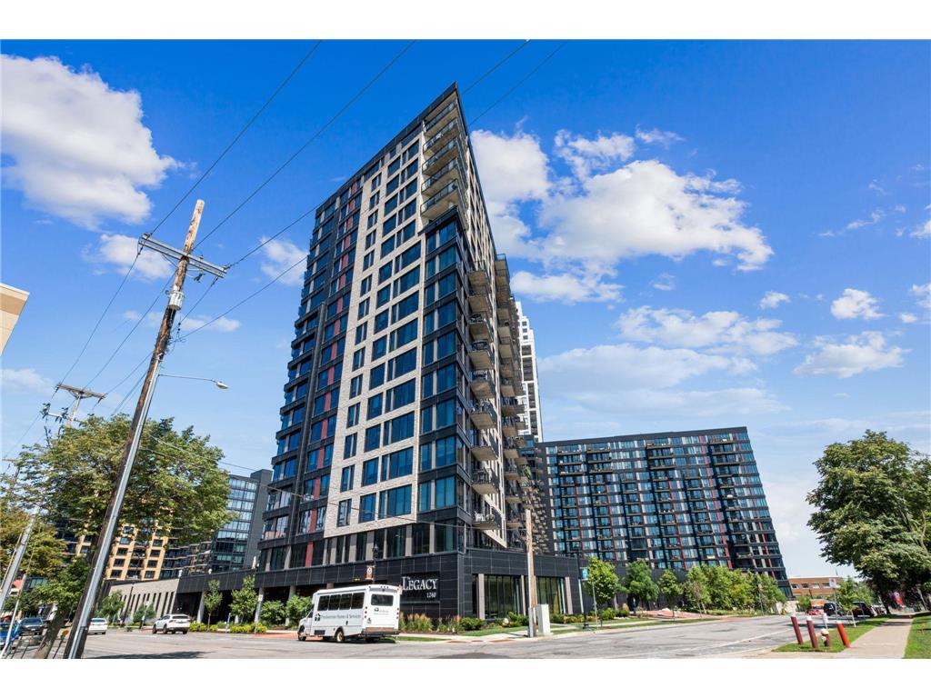 1240 S 2nd Street #1021 Minneapolis MN 55415 7035570 image20