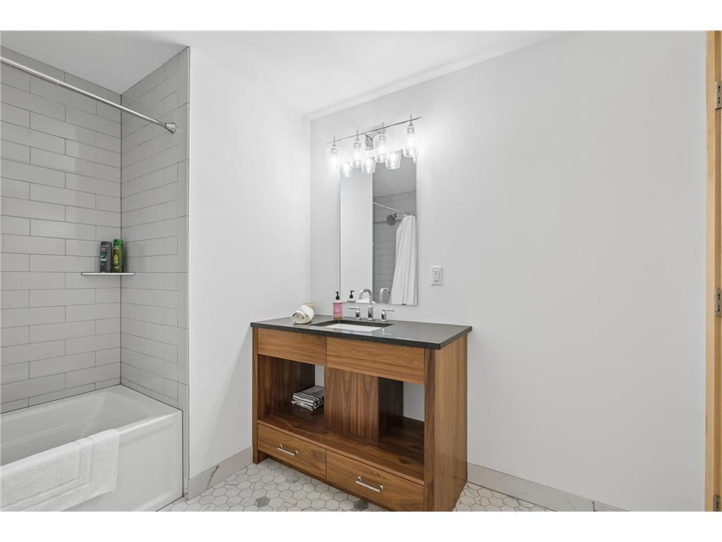 1240 S 2nd Street #109 Minneapolis MN 55415 7043804 image14