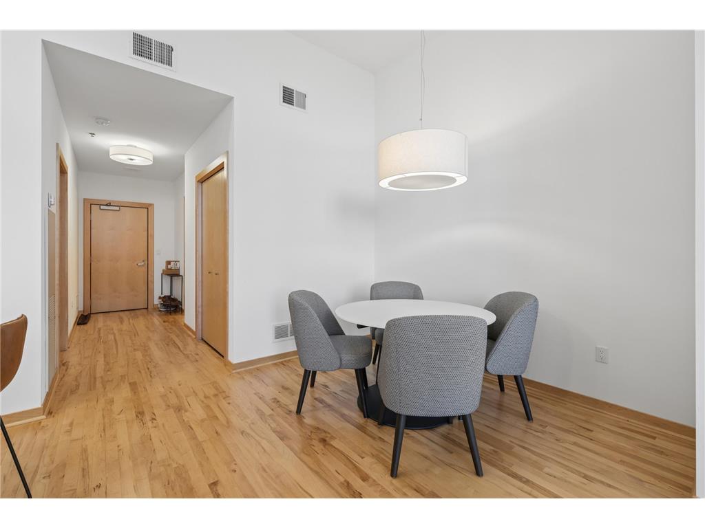 1240 S 2nd Street #109 Minneapolis MN 55415 7043804 image16