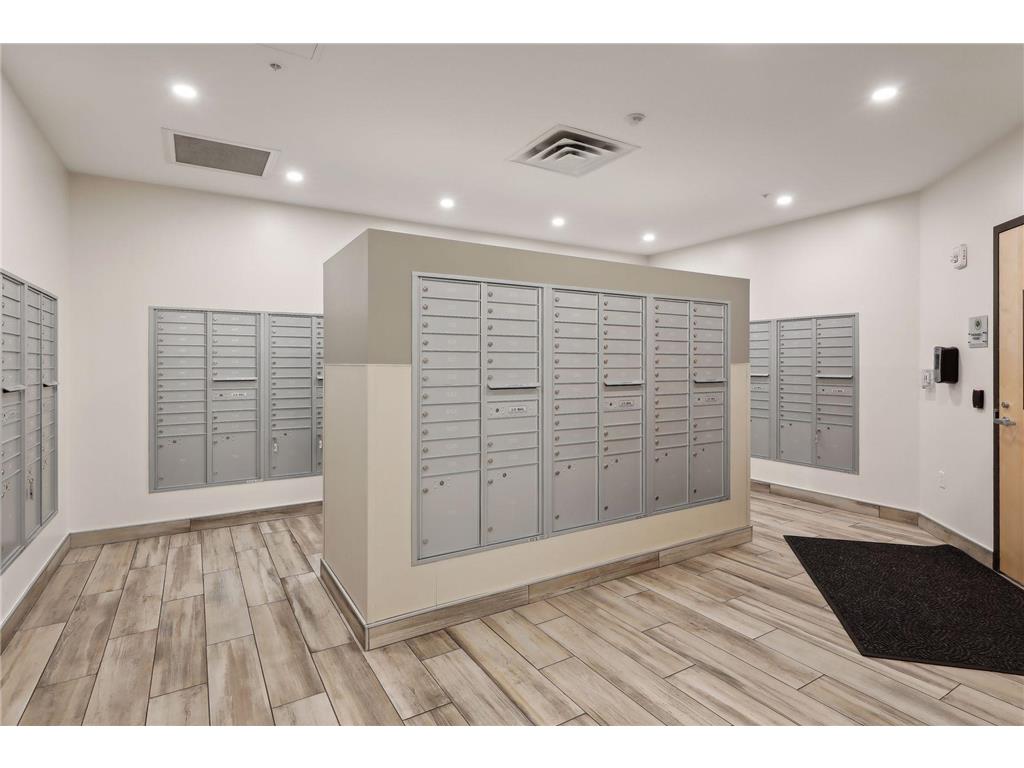 1240 S 2nd Street #1118 Minneapolis MN 55415 7052711 image37