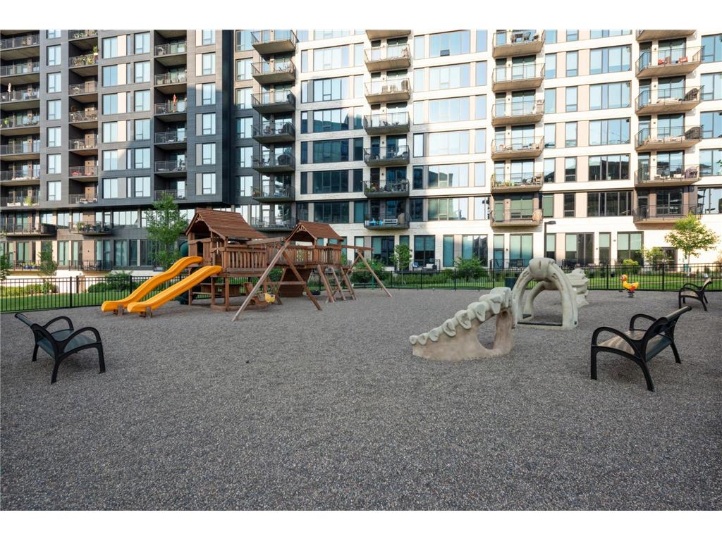 1240 S 2nd Street #1202 Minneapolis MN 55415 7004245 image59