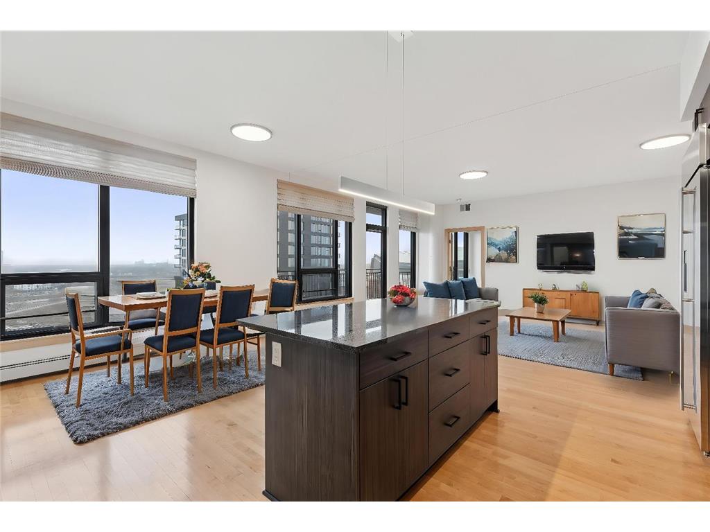 1240 S 2nd Street #1325 Minneapolis MN 55415 6633799 image1