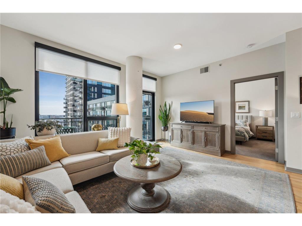 1240 S 2nd Street #725 Minneapolis MN 55415 6656168 image1
