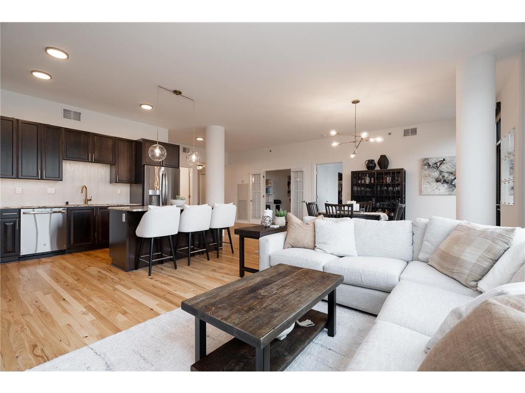 1240 S 2nd Street #812 Minneapolis MN 55415 6325877 image1