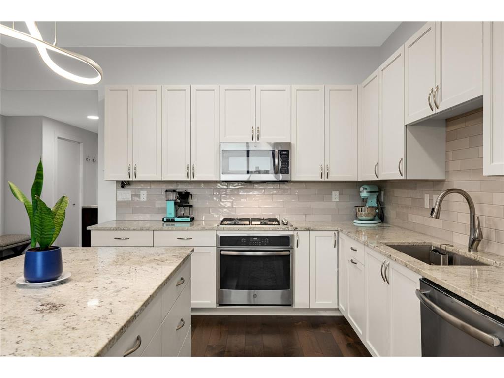 1240 S 2nd Street #825 Minneapolis MN 55415 7105361 image4