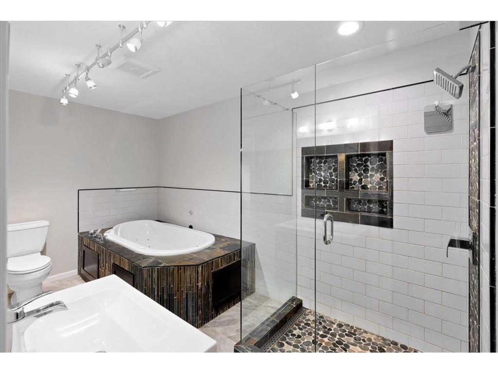 12401 Flanders Court NE #C Blaine MN 55449 7074517 image26