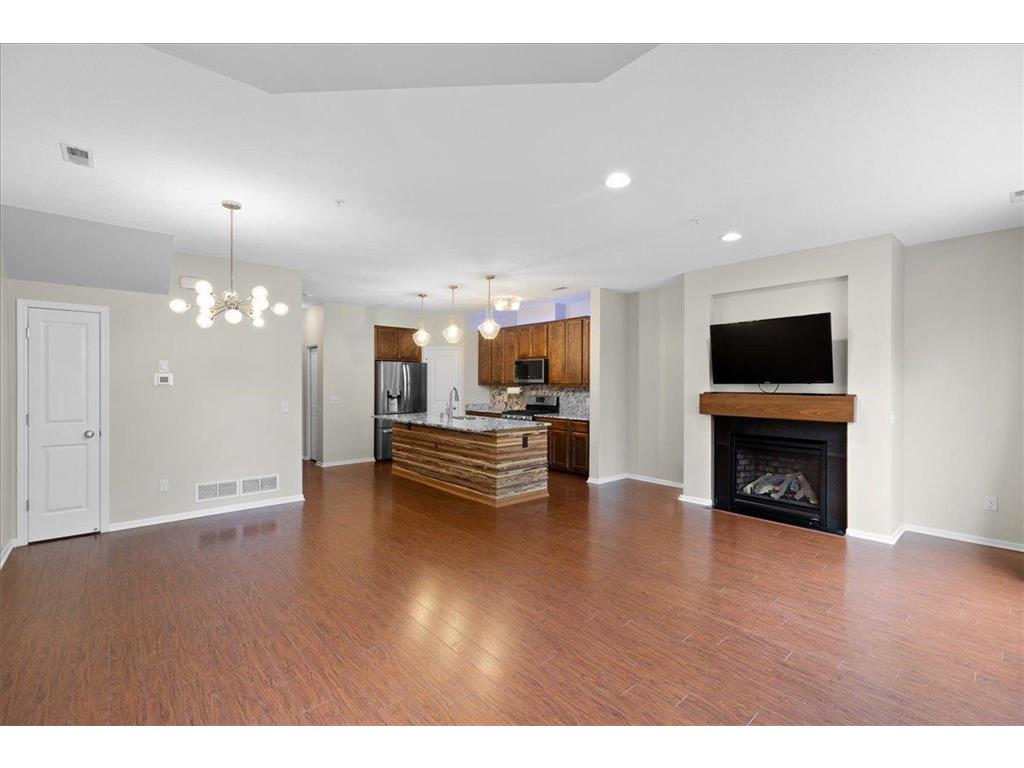12401 Flanders Court NE #C Blaine MN 55449 7074517 image4