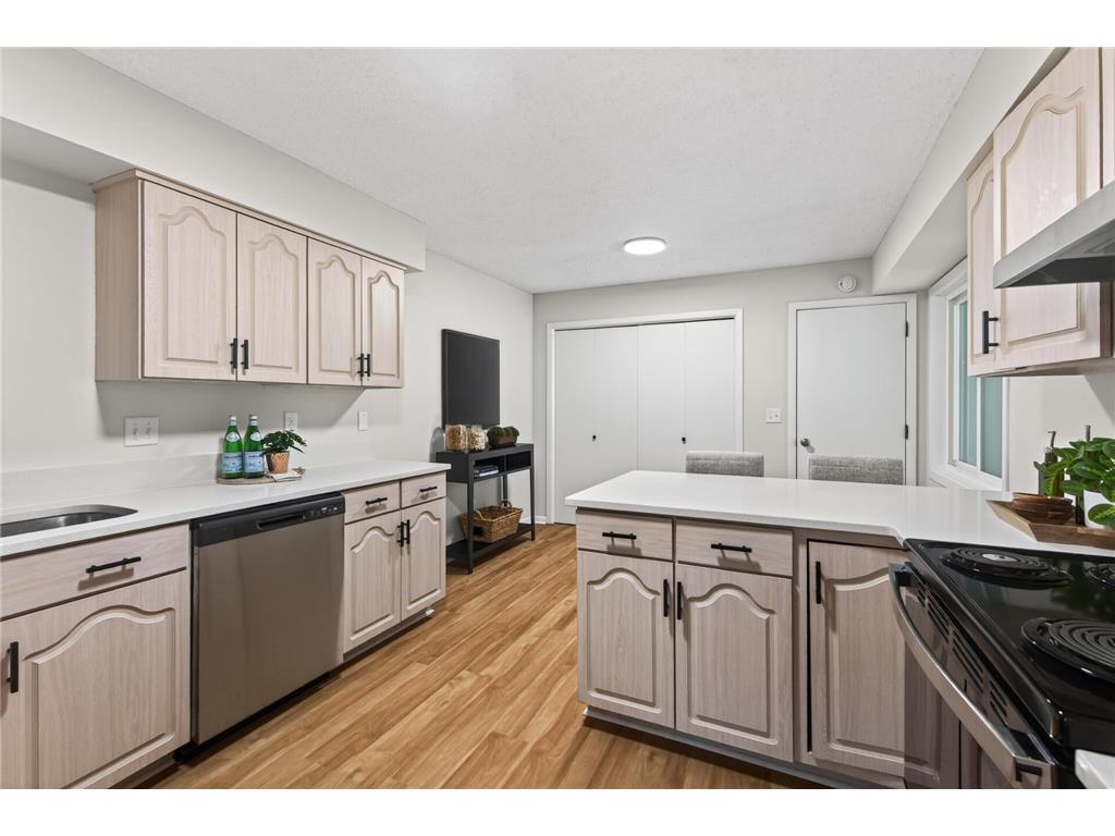 12405 Birnamwood Court Burnsville MN 55337 7086037 image17